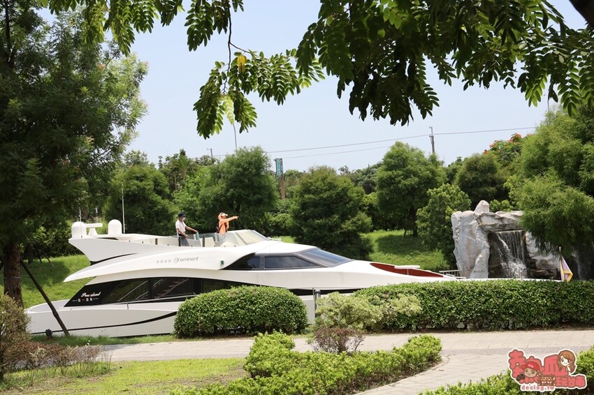 【台南活動】暑假限定飛機大富翁來了！巨型彈弓、火箭版跳房子和3D大型拼圖通通免費玩：萬國通路創意觀光工廠 - 熱血玩台南。跳躍新世界