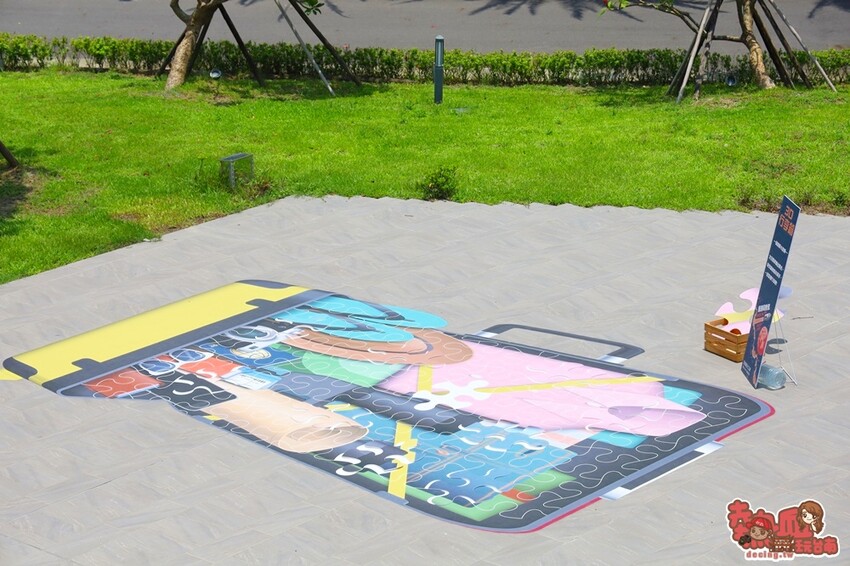 【台南活動】暑假限定飛機大富翁來了！巨型彈弓、火箭版跳房子和3D大型拼圖通通免費玩：萬國通路創意觀光工廠 - 熱血玩台南。跳躍新世界