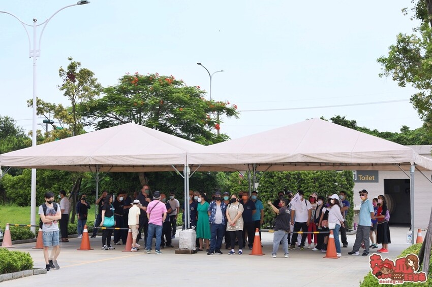 【台南活動】暑假限定飛機大富翁來了！巨型彈弓、火箭版跳房子和3D大型拼圖通通免費玩：萬國通路創意觀光工廠 - 熱血玩台南。跳躍新世界