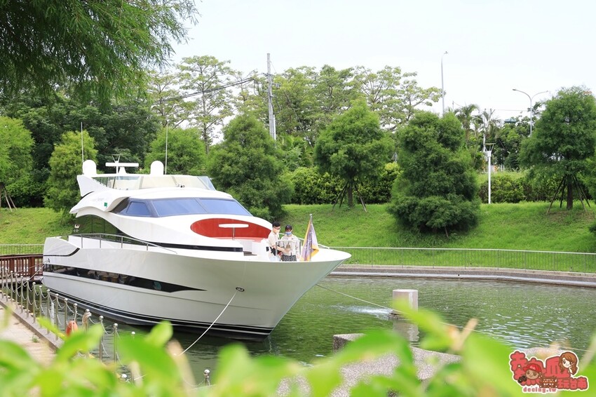 【台南活動】暑假限定飛機大富翁來了！巨型彈弓、火箭版跳房子和3D大型拼圖通通免費玩：萬國通路創意觀光工廠 - 熱血玩台南。跳躍新世界