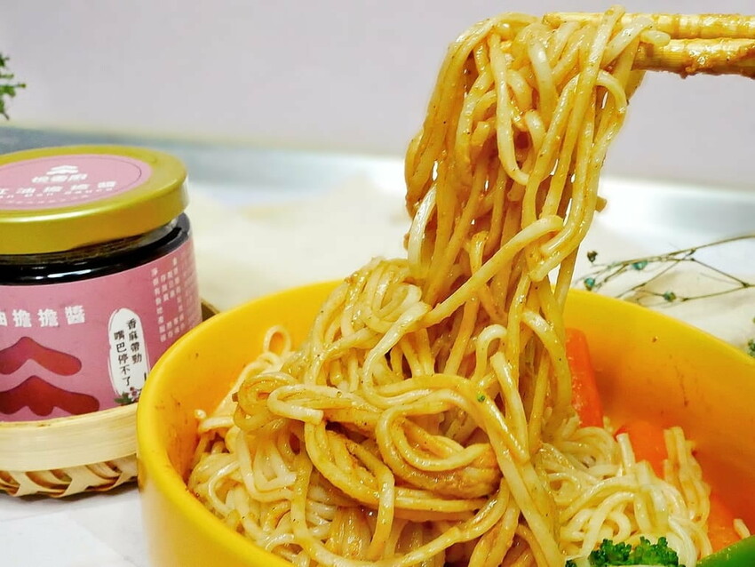 |沾醬推薦|悅善廚 紅油擔擔醬.拌麵/沾水餃/料理入菜.全素可食,快速上桌.忙碌現代人料理好幫手!