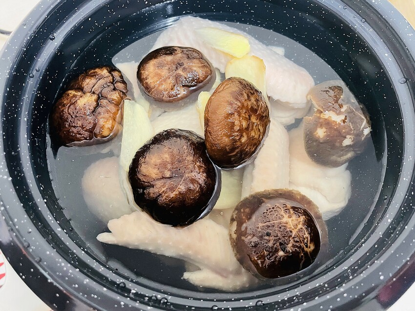 【Fujitek富士電通】微電腦達人料理鍋 FTP-EP705｜首創先爆香後炊煮-多功能不沾蒸鍋｜小家庭都在用的迷你電鍋！