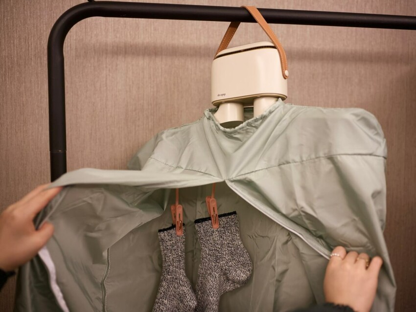 烘鞋機推薦| 烘鞋、烘衣、暖被一機完成|美型智能定時450g輕巧好攜帶|大可波波多功能負離子烘鞋機