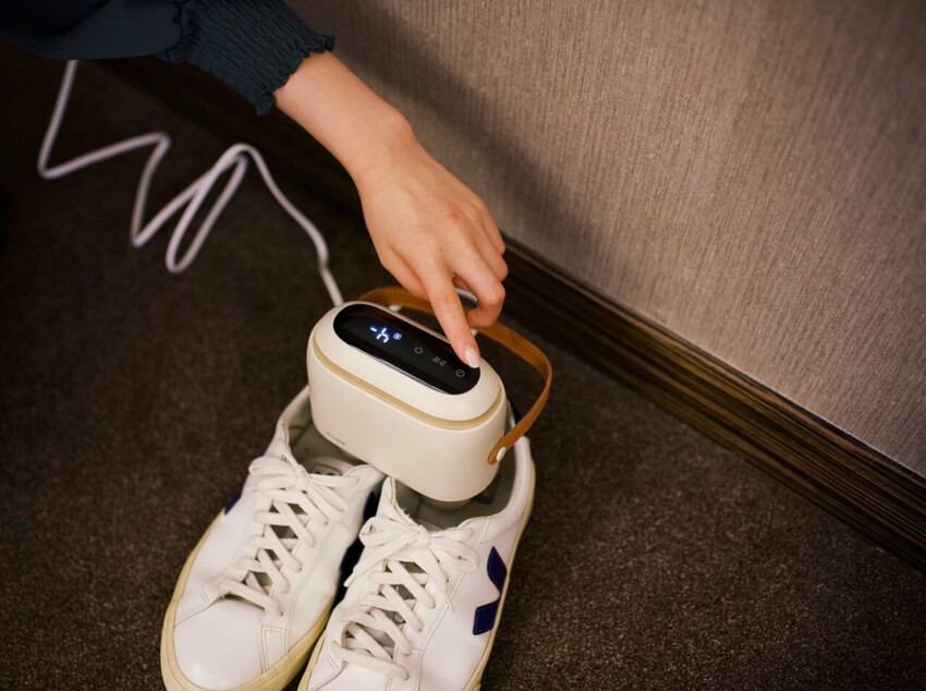 烘鞋機推薦| 烘鞋、烘衣、暖被一機完成|美型智能定時450g輕巧好攜帶|大可波波多功能負離子烘鞋機