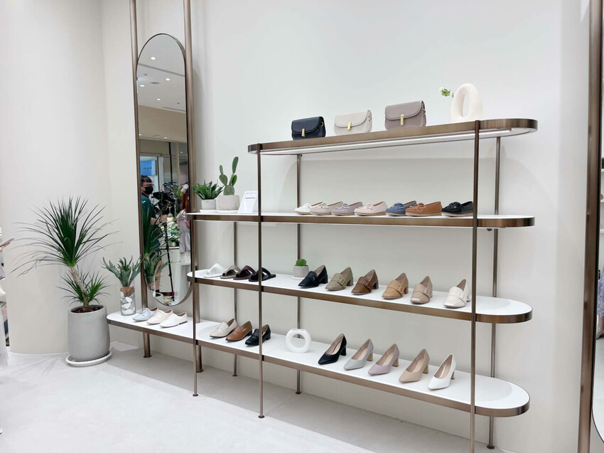 網拍女鞋推薦D+AF｜全台最美鞋店。D+AF信義門市｜夢幻裝潢宛如咖啡廳