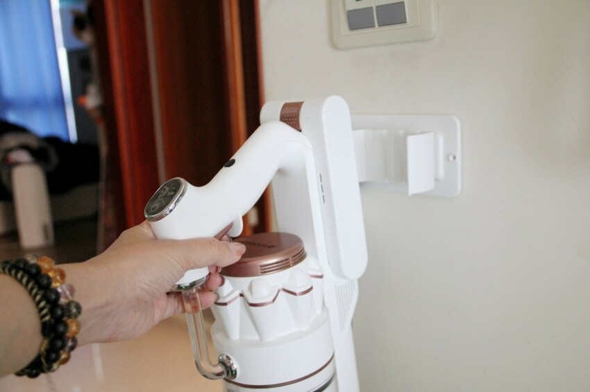 SANSUI山水網美系智慧偵測濕拖無線吸塵器、全配15件完美家事