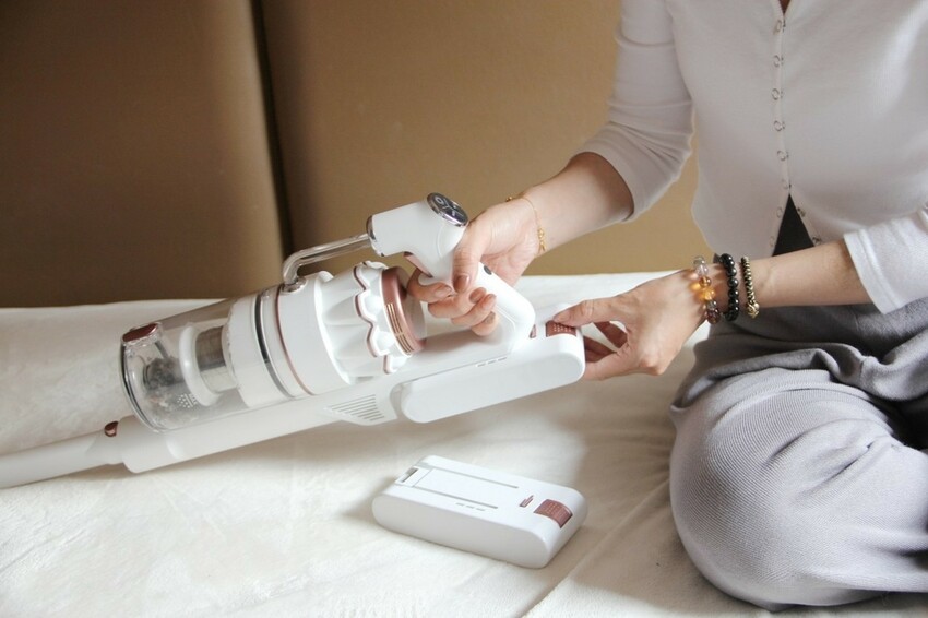 SANSUI山水網美系智慧偵測濕拖無線吸塵器、全配15件完美家事