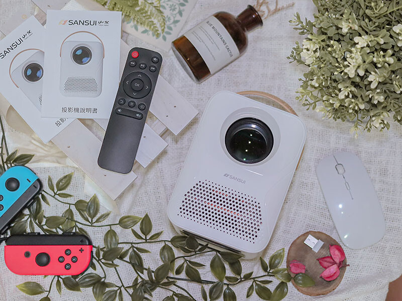 SANSUI山水無線微型行動投影機SPJ-MM,無印風設計 FULL HD高畫質梯形校正 內建 Android9.0 支援NETFLIX Disney+