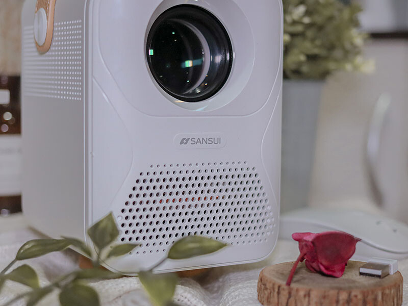 SANSUI山水無線微型行動投影機SPJ-MM,無印風設計 FULL HD高畫質梯形校正 內建 Android9.0 支援NETFLIX Disney+