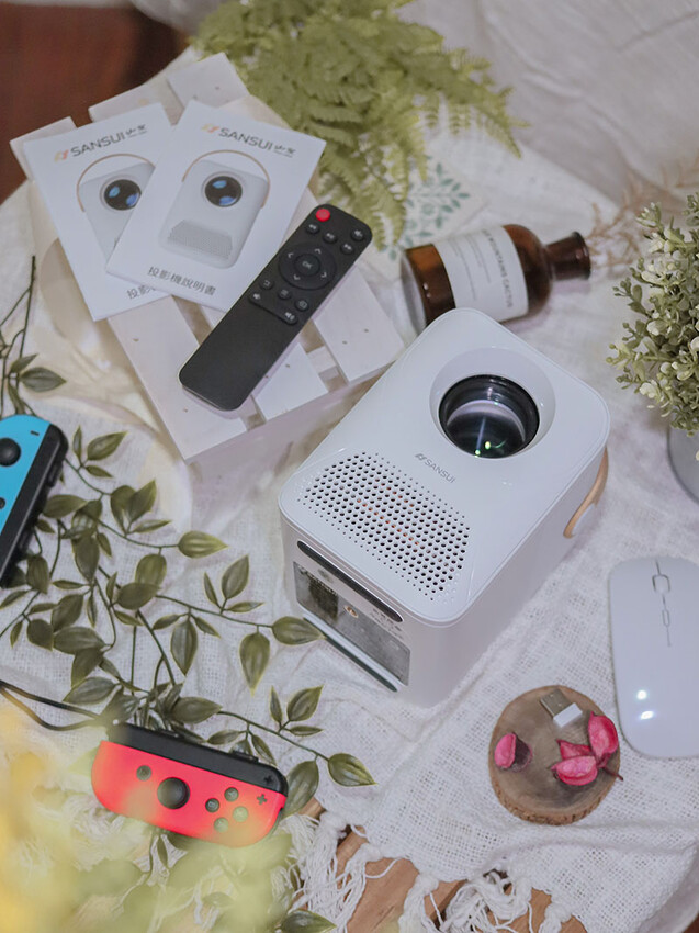 SANSUI山水無線微型行動投影機SPJ-MM,無印風設計 FULL HD高畫質梯形校正 內建 Android9.0 支援NETFLIX Disney+