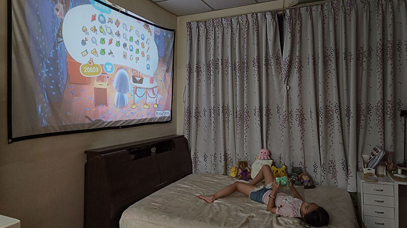 SANSUI山水無線微型行動投影機SPJ-MM,無印風設計 FULL HD高畫質梯形校正 內建 Android9.0 支援NETFLIX Disney+