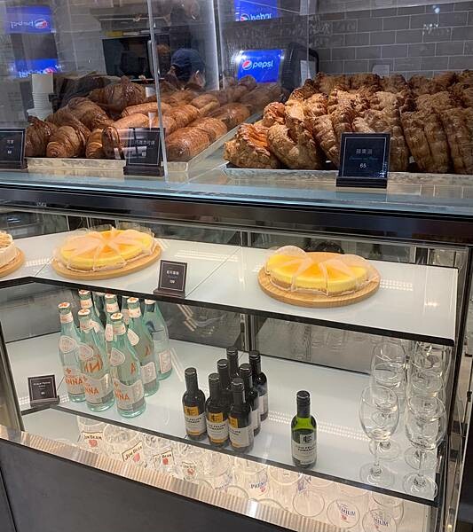 [ 桃園水族館 ] Xpark/企鵝隧道/巨型透明觀景窗/水母水晶球/觀賞企鵝咖啡廳