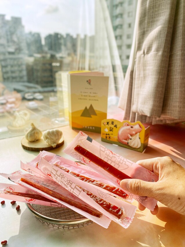 良實糧食Ｘ明月堂｜良伴好時光 中秋禮盒｜2022年最新中秋聯名禮盒｜鹹的、甜的一次擁有｜中式、日式經典好味道 - 萍姐愛分享