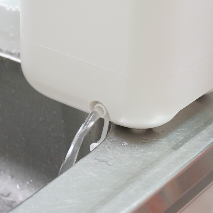 【迷你洗衣機推薦】MiniWash紫外光抑菌洗衣機～ 小台輕便洗衣機、防水機身設計～三檔調節快速洗～文內優惠～