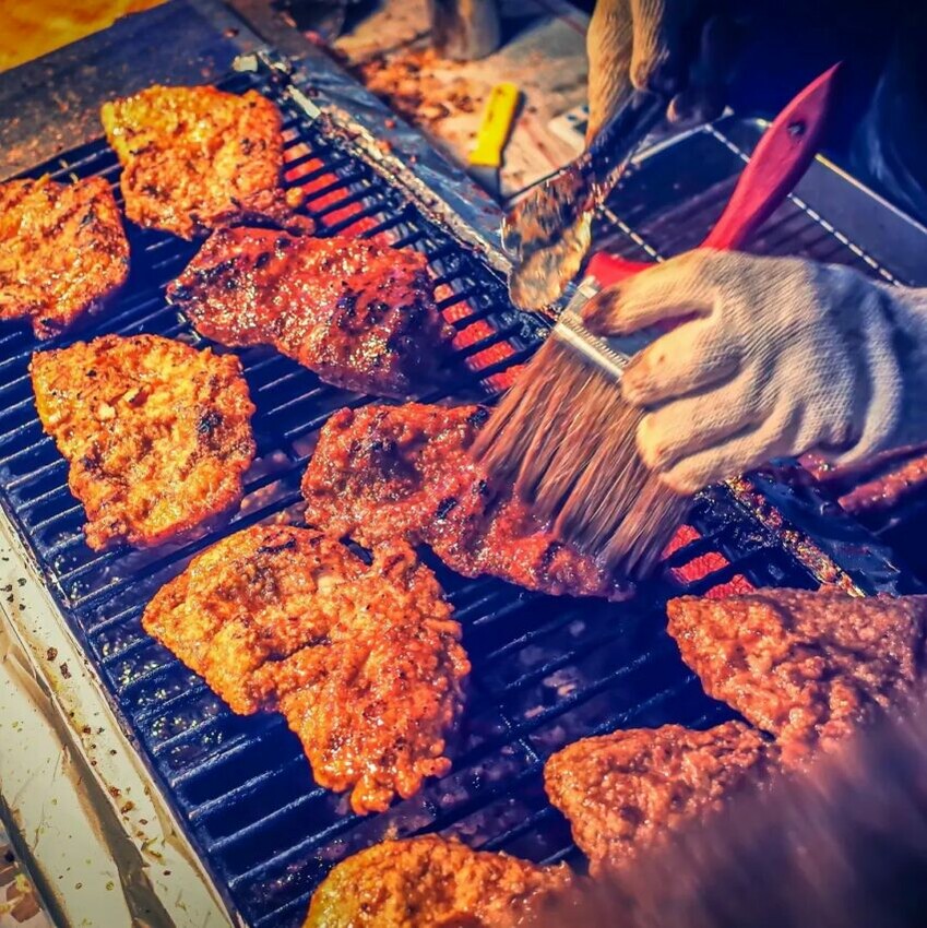 精誠夜市美食, 炸物滷味, ,數一數二碳烤香雞排