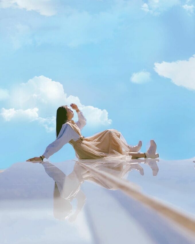 礁溪景點｜IG打卡｜兔子迷宮礁溪浴場，不但外觀就是一座粉色大城堡，瀰漫著粉紅少女心。園區裡頭也有超多拍照區，有天空之鏡、彩虹階梯、哈比村、浴場球池，絕對是秒殺相機記憶卡，怎麼拍都能滿足你的少女心。