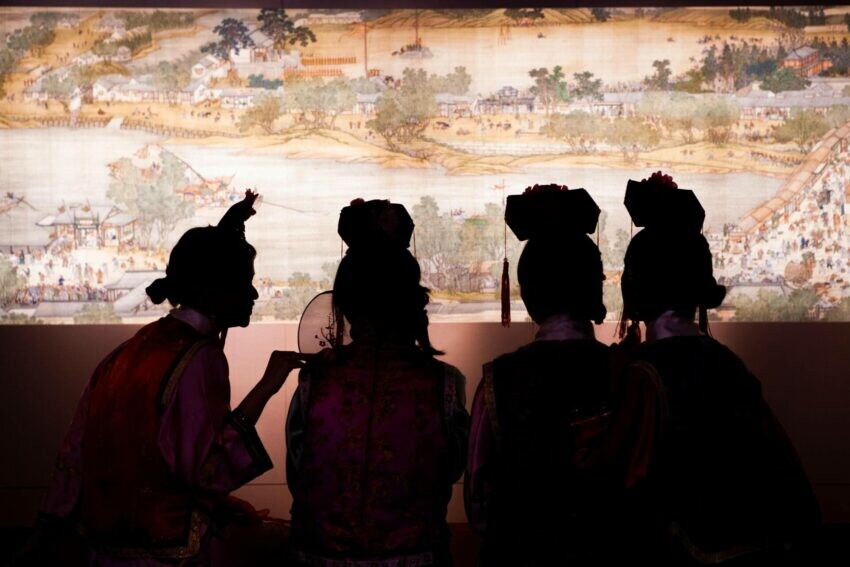 故宮博物院｜文化珍寶翠玉白菜、清明上河圖一次看！台北故宮博物館懶人包【台北展覽、故宮門票、導覽、交通、餐廳美食】