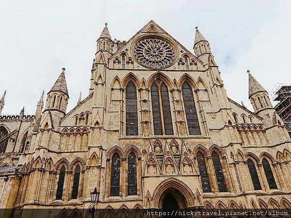 233617014_977052106195830_4410867591561336905_n