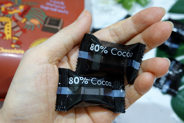 生酮低醣飲食都能吃的黑巧克力推薦-BENNS貝納絲至醇純素黑巧克力,自然無麩質80%黑巧克力,好吃生酮巧克力推薦