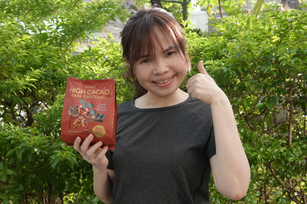 生酮低醣飲食都能吃的黑巧克力推薦-BENNS貝納絲至醇純素黑巧克力,自然無麩質80%黑巧克力,好吃生酮巧克力推薦