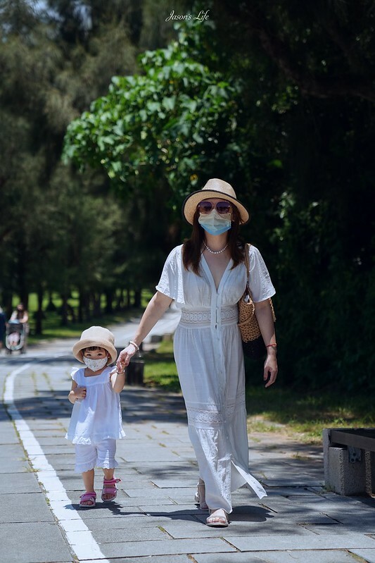 【屏東恆春│景點】鵝鑾鼻燈塔。台灣最南端純白色燈塔，台灣八景之一，雖然很芭樂的景點但很好拍照 @Jason's Life