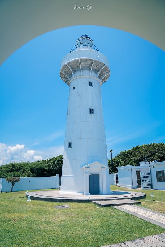 【屏東恆春│景點】鵝鑾鼻燈塔。台灣最南端純白色燈塔，台灣八景之一，雖然很芭樂的景點但很好拍照 @Jason's Life