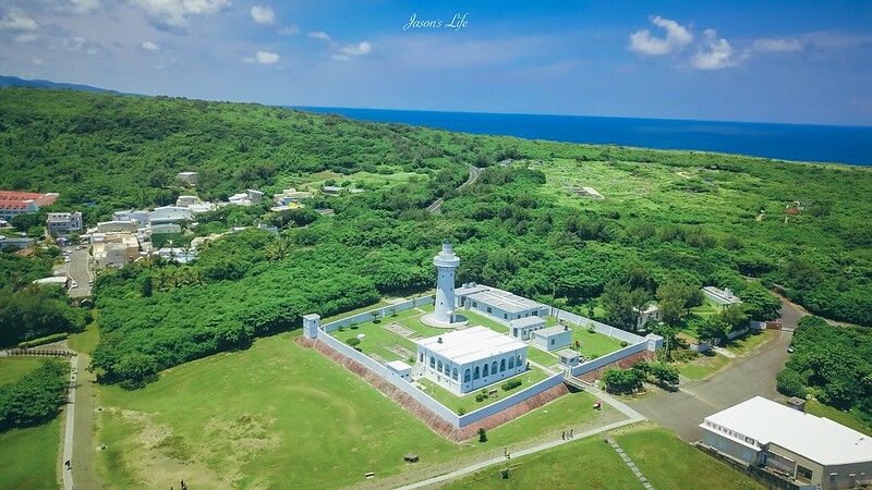 【屏東恆春│景點】鵝鑾鼻燈塔。台灣最南端純白色燈塔，台灣八景之一，雖然很芭樂的景點但很好拍照 @Jason's Life