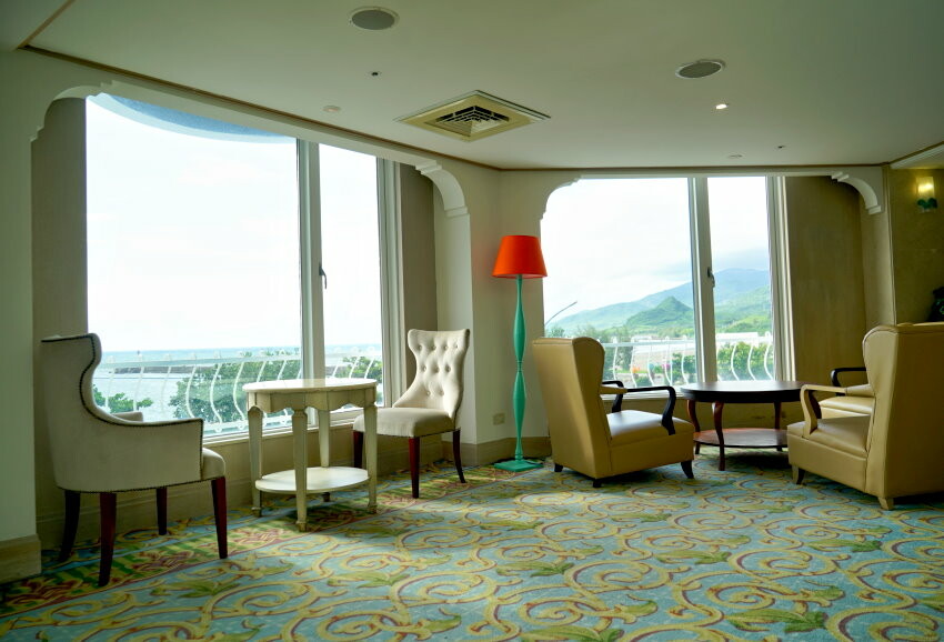 【屏東親子住宿】墾丁長灘休閒飯店.超大遊戲室+戲水池+賽車,住宿好選擇!