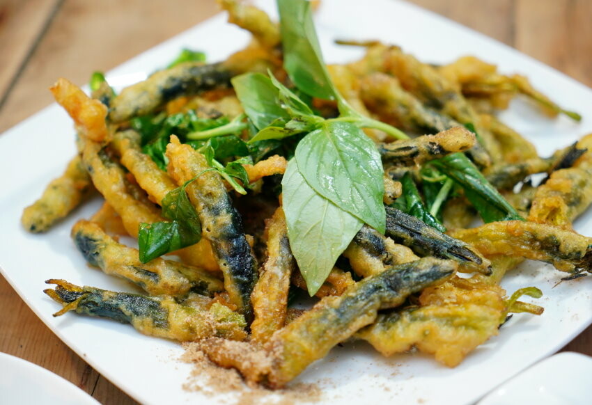 【花蓮景點】來去赤柯山住一晚!加蜜園無菜單金針花料理、住宿推薦!