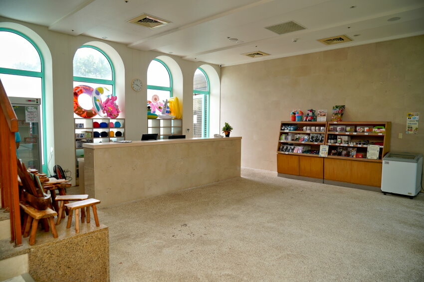 【屏東親子住宿】墾丁長灘休閒飯店.超大遊戲室+戲水池+賽車,住宿好選擇!