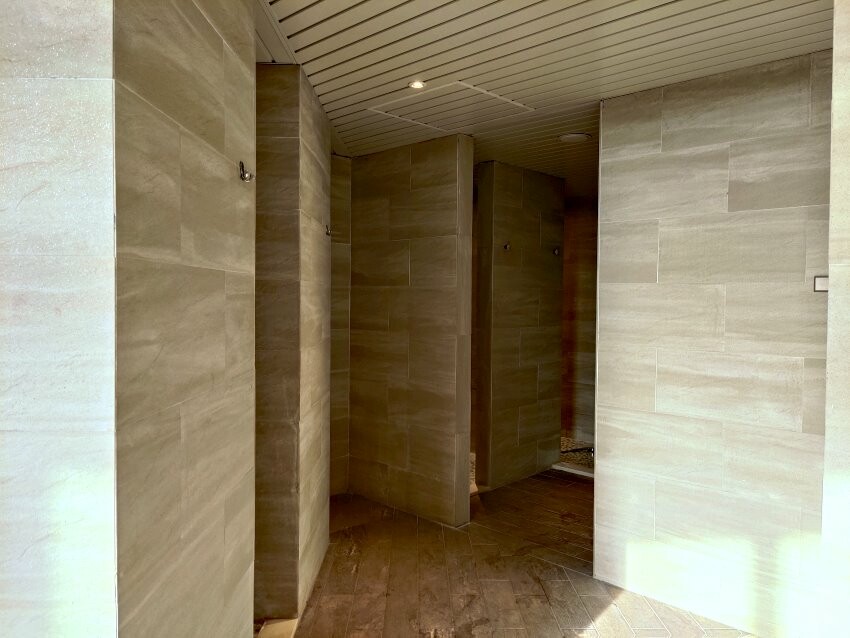 【屏東親子住宿】墾丁長灘休閒飯店.超大遊戲室+戲水池+賽車,住宿好選擇!