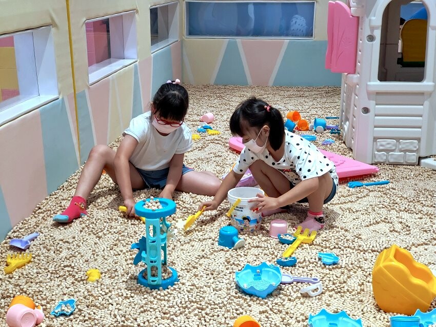 【屏東親子住宿】墾丁長灘休閒飯店.超大遊戲室+戲水池+賽車,住宿好選擇!