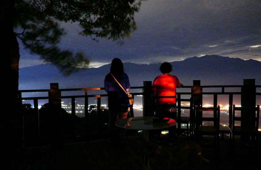 【花蓮景點】來去赤柯山住一晚!加蜜園無菜單金針花料理、住宿推薦!