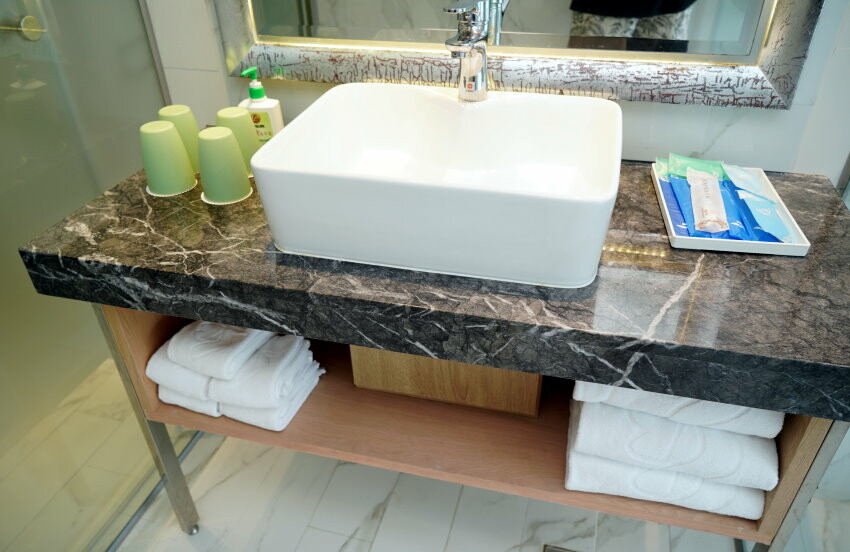 【屏東親子住宿】墾丁長灘休閒飯店.超大遊戲室+戲水池+賽車,住宿好選擇!