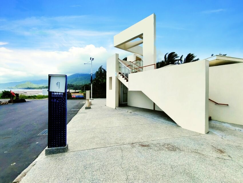 【屏東親子住宿】墾丁長灘休閒飯店.超大遊戲室+戲水池+賽車,住宿好選擇!