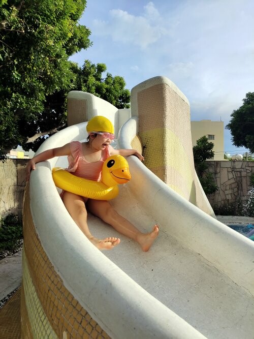 【屏東親子住宿】墾丁長灘休閒飯店.超大遊戲室+戲水池+賽車,住宿好選擇!