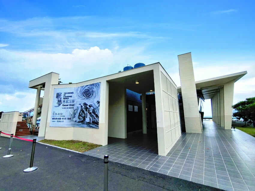 【屏東親子住宿】墾丁長灘休閒飯店.超大遊戲室+戲水池+賽車,住宿好選擇!