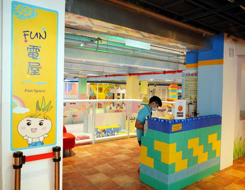 【屏東親子住宿】墾丁長灘休閒飯店.超大遊戲室+戲水池+賽車,住宿好選擇!