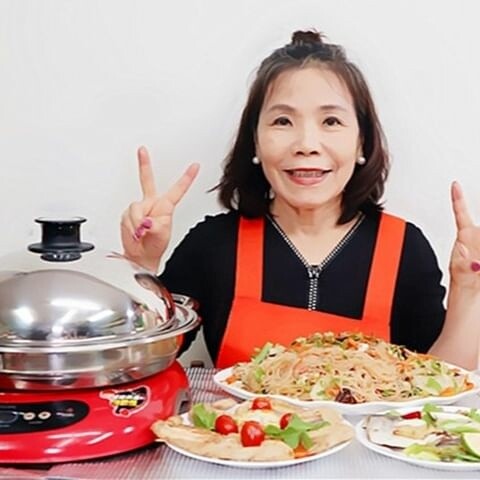 長者關懷紀錄片觀賞心得|【以愛樂活】|「幸福」要由自己來定義,每天都該為自己製造快樂回憶,盡心盡情陪