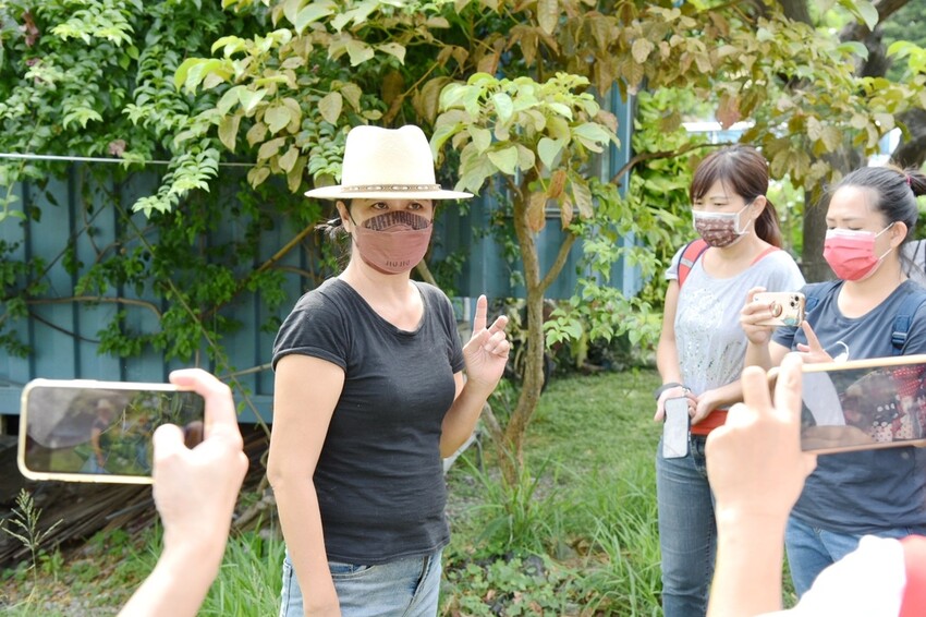 台東長濱東河遊程推薦|吳若石神父足部健康驛站 足部反射健康法發跡地 蘭調織女 阿美族染、鉤、織工藝DIY體驗 貼近大自然的藝術饗宴|西莉亞玩樂人生 036.JPG