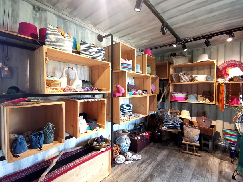 台東長濱東河遊程推薦|吳若石神父足部健康驛站 足部反射健康法發跡地 蘭調織女 阿美族染、鉤、織工藝DIY體驗 貼近大自然的藝術饗宴|西莉亞玩樂人生 056.jpg