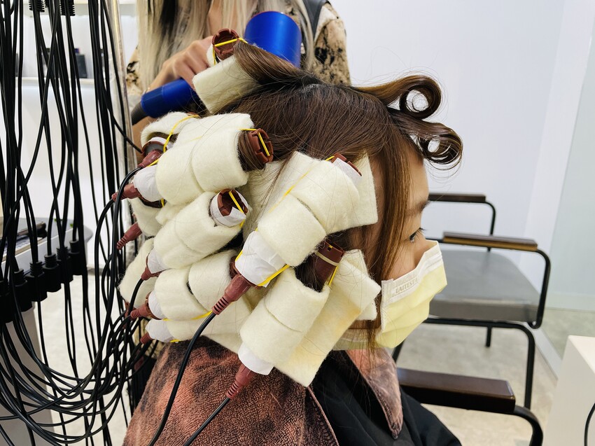 【鉅洋髮藝 公館店】公館燙髮染髮推薦！台北『燙髮＋護髮』美髮店推薦！夢幻捲髮『超持久』捲度！用新髮型迎接夏天～