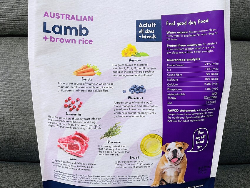 【初卡樂True Colours】狗飼料推薦！『澳洲羔羊+糙米』、『澳洲嫩雞+糙米』，來自澳洲的健康營養配方～小臘腸咪咪愛吃的美味狗糧！