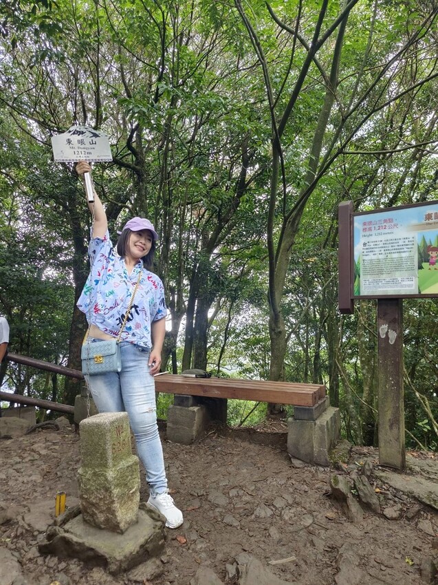 【桃園.復興】小百岳no.22東眼山國家公園海拔1212。O型一圈3.5k簡易好走。超美柳杉樹步道