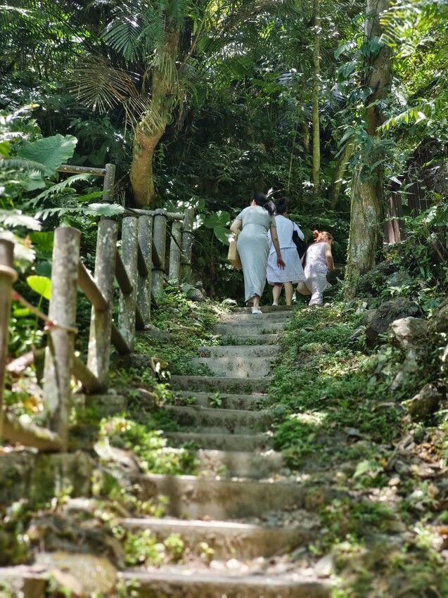 【花蓮.市區】撒固兒步道散散步。簡易好走有瀑布。穿裙子都能輕鬆駕馭。來回約一小時