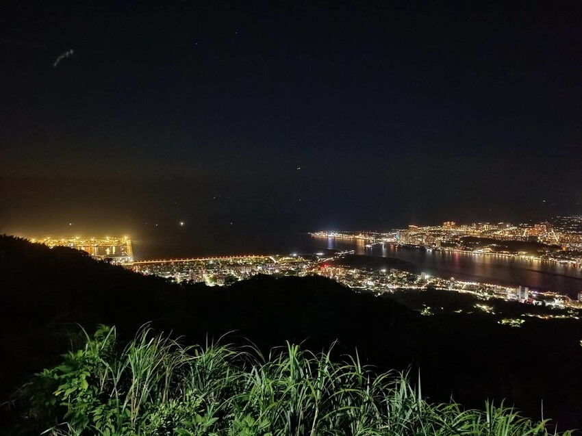 【台北.五股】帶著貓咪爬山去。觀音山硬漢嶺賞夕陽+夜景。大台北盆地美景盡收眼底