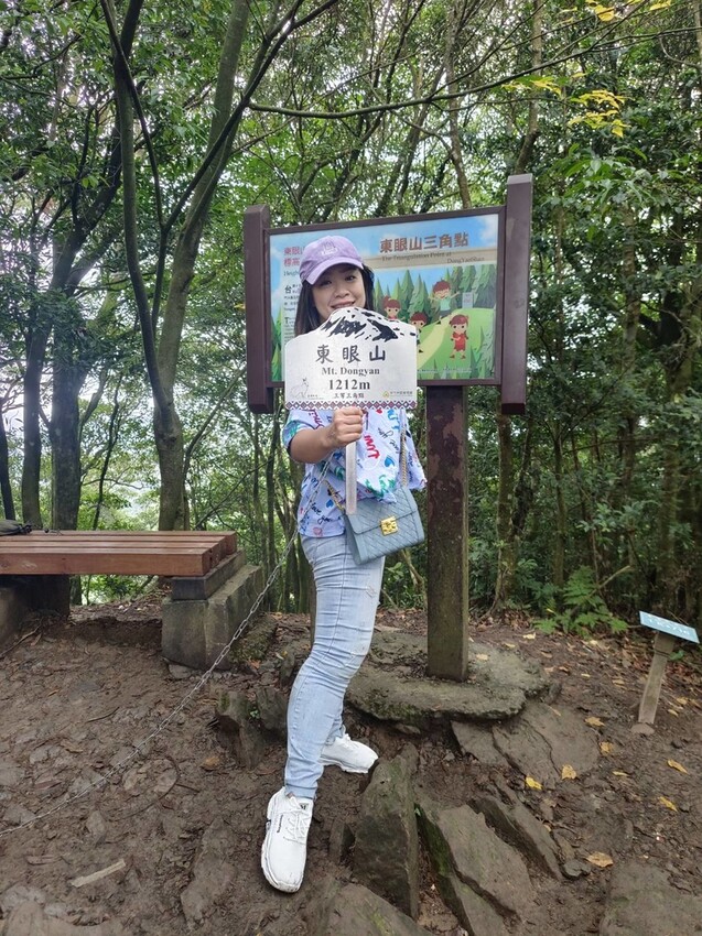 【桃園.復興】小百岳no.22東眼山國家公園海拔1212。O型一圈3.5k簡易好走。超美柳杉樹步道