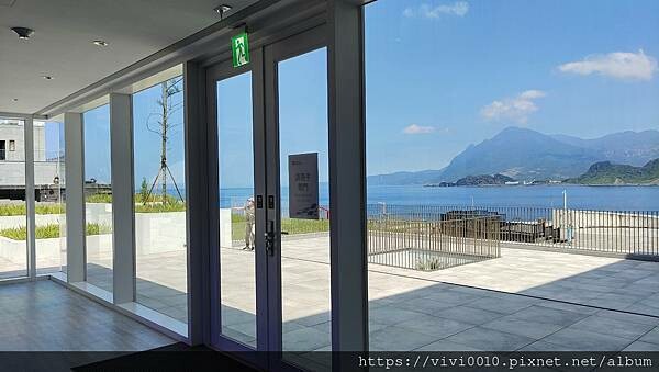 基隆.中正-北北基首座大型水族館,海底隧道VR體驗,還有絕美海景咖啡館!2022年6月新開幕快來衝一波