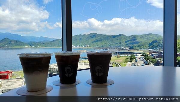 基隆.中正-北北基首座大型水族館,海底隧道VR體驗,還有絕美海景咖啡館!2022年6月新開幕快來衝一波