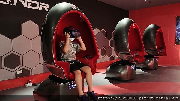 基隆.中正-北北基首座大型水族館,海底隧道VR體驗,還有絕美海景咖啡館!2022年6月新開幕快來衝一波